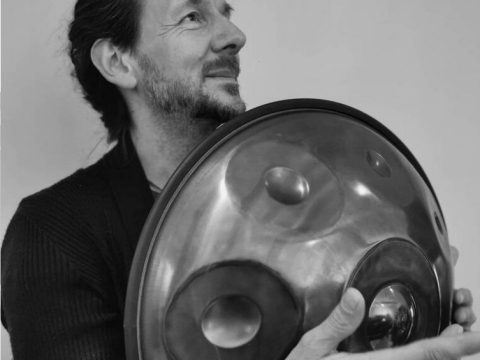 handpan horizontaal website.png